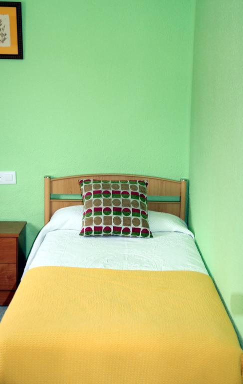 Hostal Asturias Hotel Jarilla Luaran gambar