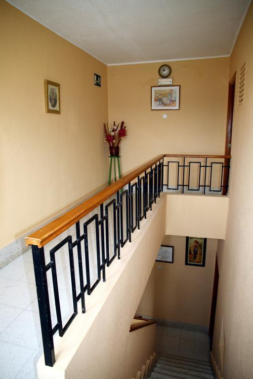 Hostal Asturias Hotel Jarilla Luaran gambar