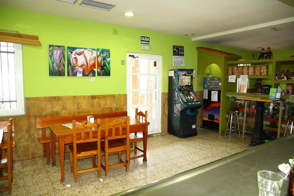 Hostal Asturias Hotel Jarilla Luaran gambar