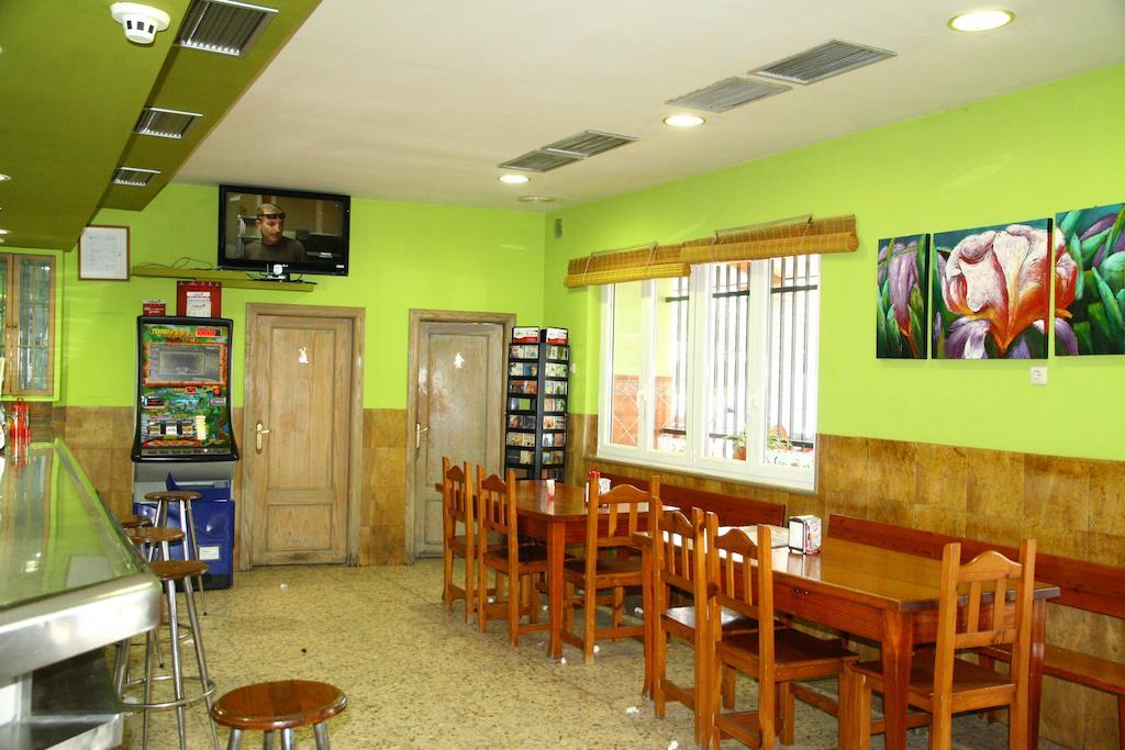 Hostal Asturias Hotel Jarilla Luaran gambar