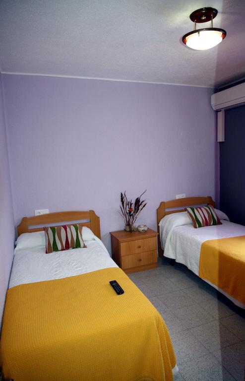 Hostal Asturias Hotel Jarilla Bilik gambar